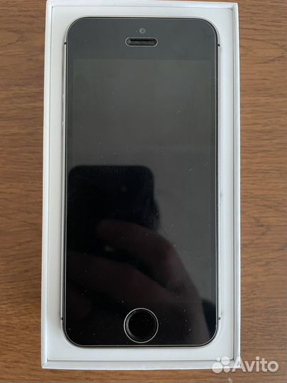 iPhone SE, 64 ГБ