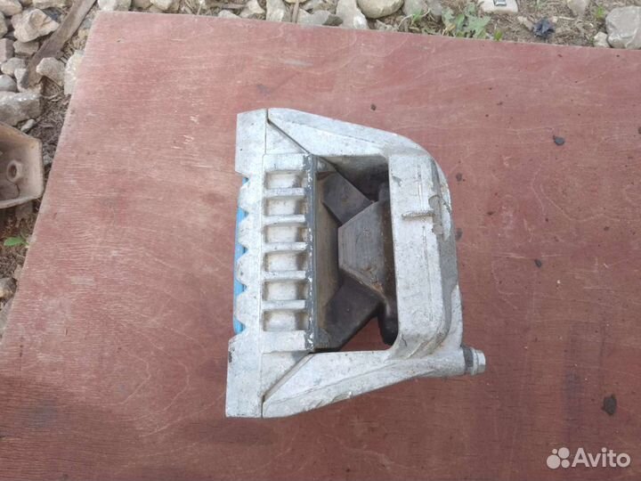 Подушка двигателя Volkswagen Golf Plus