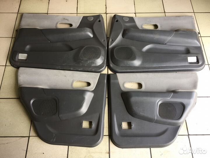 Дверные карты 3 шт. Mitsubishi Montero Sport 1