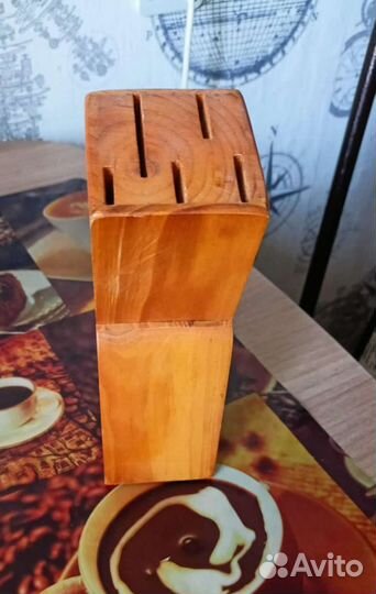 Подставка для кухонных ножей