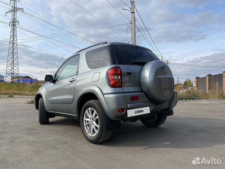 Toyota RAV4 2 AT, 2005, 108 000 км