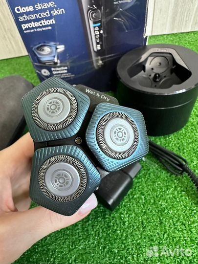 Электробритва Philips S7783/59