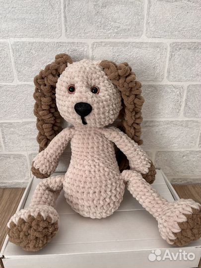 Вязаные зайчата ручной работы