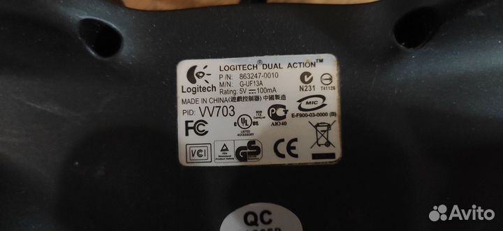 Геймпад logitech