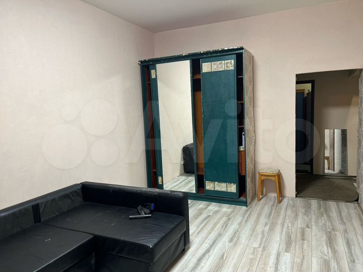 1-к. квартира, 43 м², 1/15 эт.