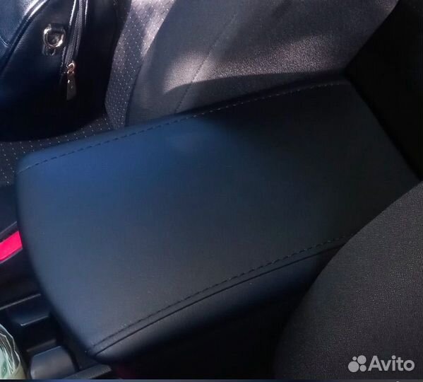 Подлокотник на kia rio 3