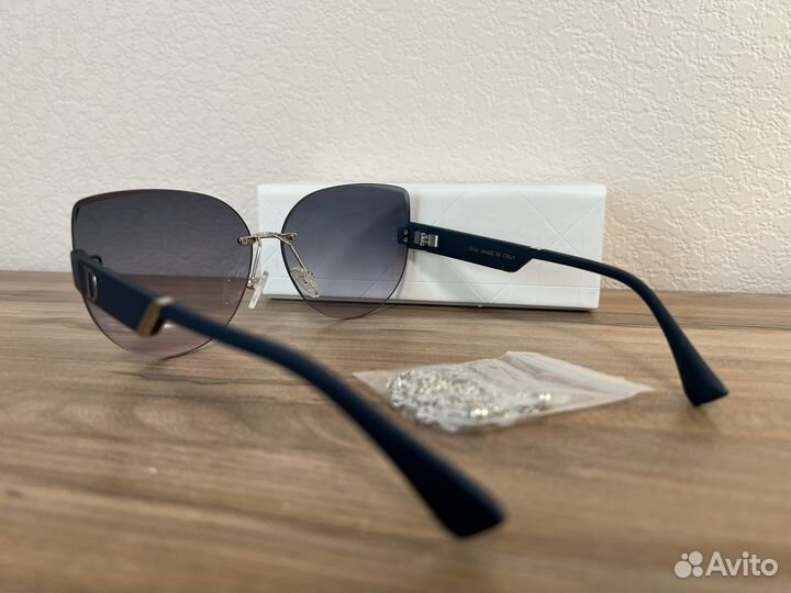 Солнцезащитные очки