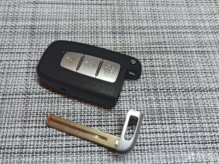 Ключ Hyundai Genesis 2009-2014