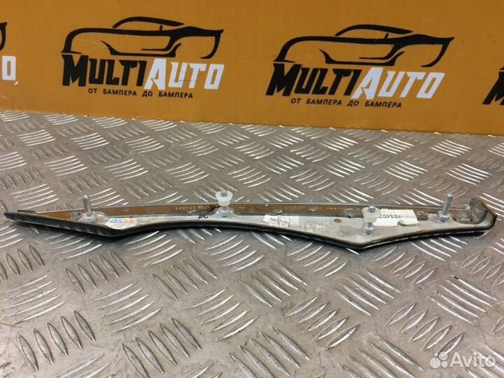 Накладка обшивки двери задняя правая Mercedes