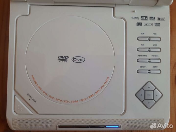 Портативный DVD - плеер BBK DL372SI