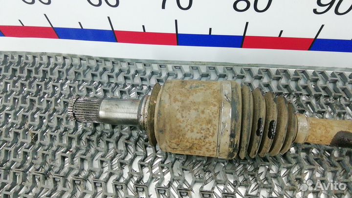 Полуось задняя (приводной вал, шрус) Mercedes-Benz