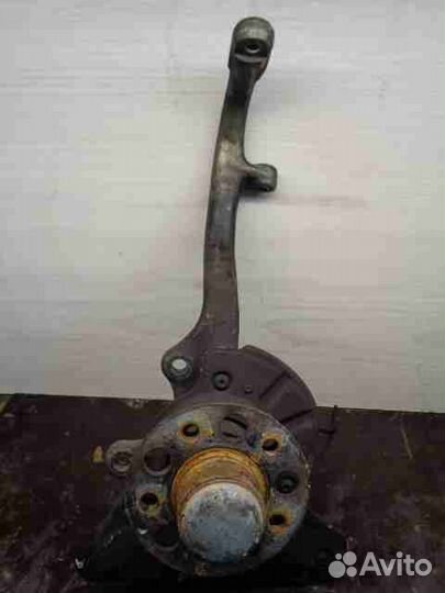 Кулак поворотный правый Mercedes S-klasse W217