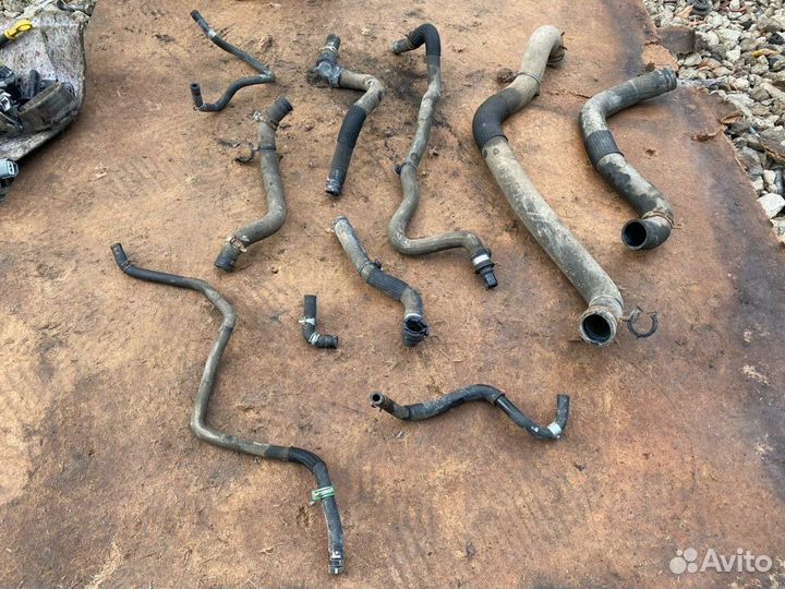 Патрубок охлаждения Renault Duster 1.6 H4M МКПП