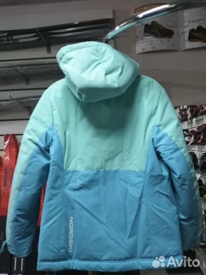 Спортивная зимняя куртка NordSki Montana женская