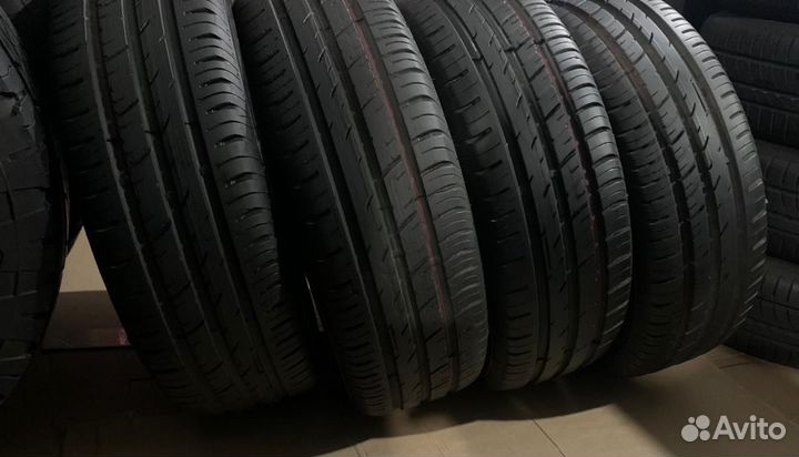 Viatti Strada Asimmetrico V-130 195/60 R15 88V