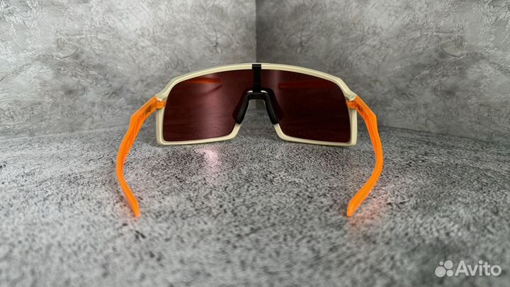 Эксклюзив Oakley Sutro Sand Orange Prizm Snow