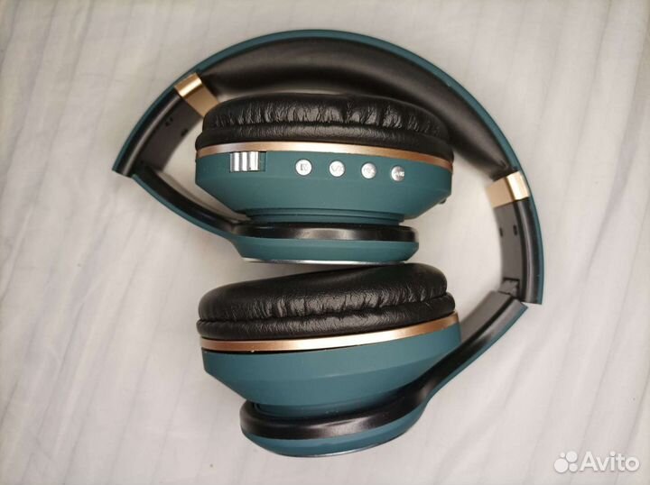 Беспроводные наушники накладные складные новые