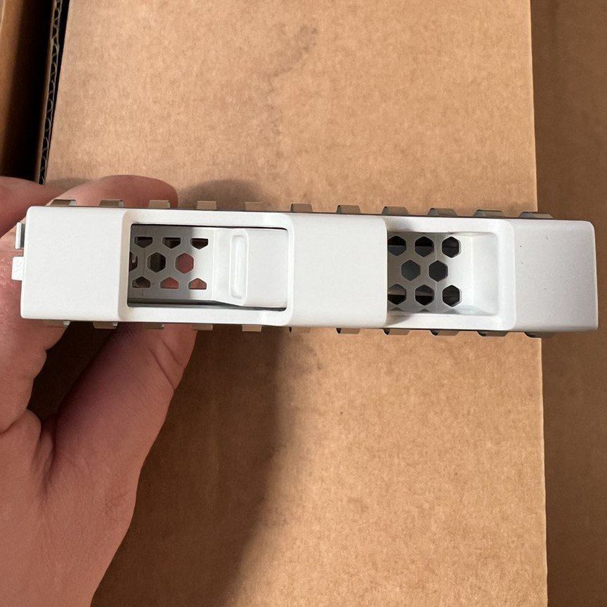 [UCSC-BBLKD-S2] Салазки Cisco 74-113291-01 Ucsc-Bblkd-S2