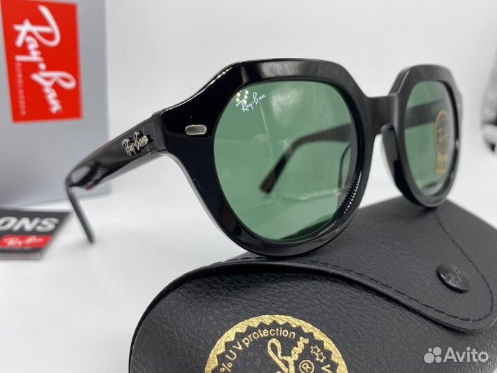 Солнцезащитные очки Ray Ban