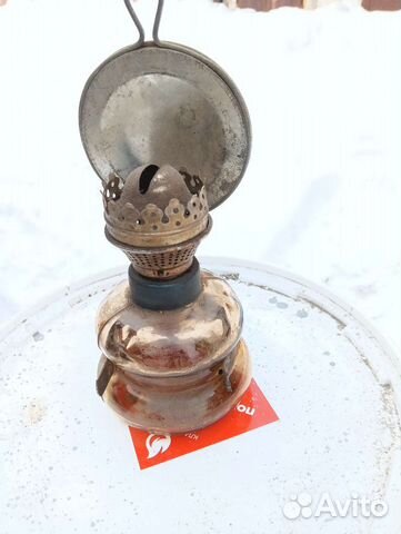 Стеклянная керосиновая лампа