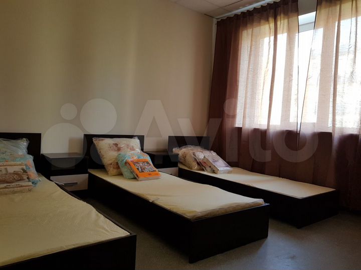 4-к. квартира, 98 м², 1/5 эт.
