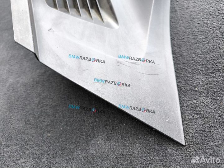 Обшивка салона задняя правая BMW i8 I12 2015