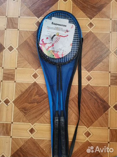 Мячи, боксерские перчатки,ракетка