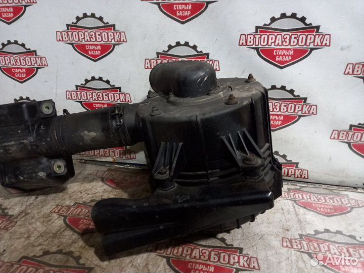 Корпус воздушного фильтра Mazda Titan WGE1T TF