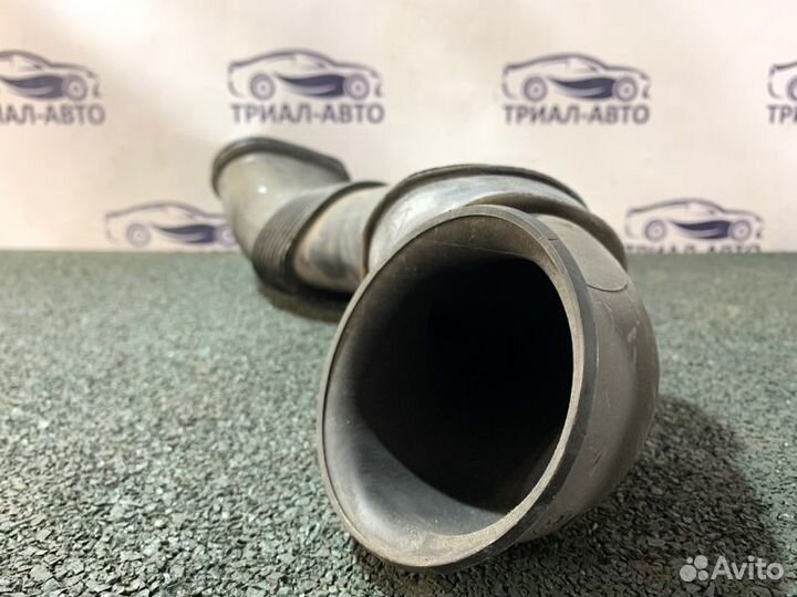 Патрубок воздушный Volkswagen Touareg GP 3.0 BKS