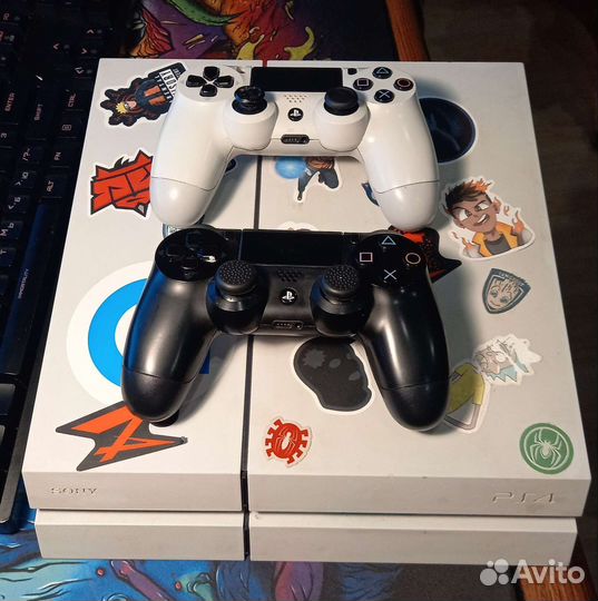 Sony PlayStation 4 белая