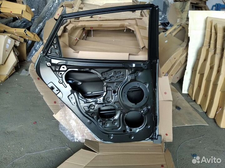 Дверь задняя левая под молдинг Hyundai IX 35