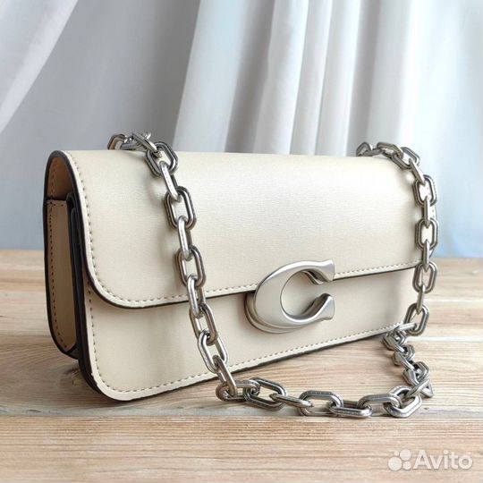 Сумка Женская Coach через плечо бежевая