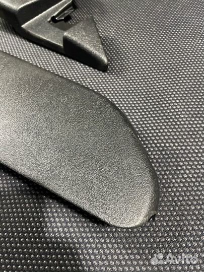 Пластик сиденья передний правый Mercedes-Benz