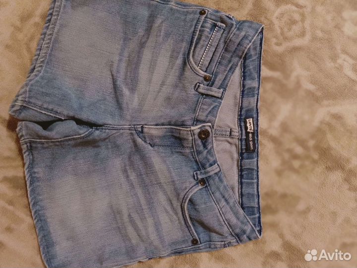 Джинсовые шорты levis