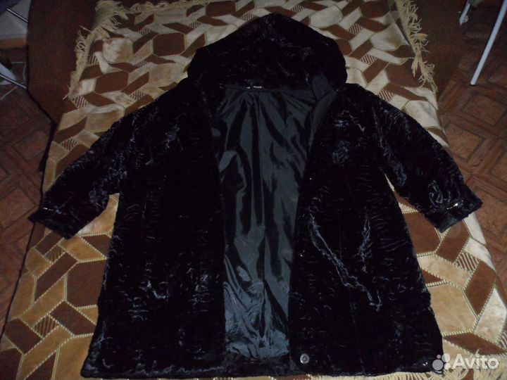 Пальто черное с капюшоном