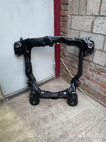 Подрамник Hyundai tucson 03-10