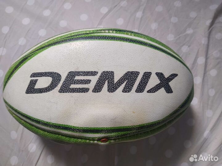 Мяч для игры в регби