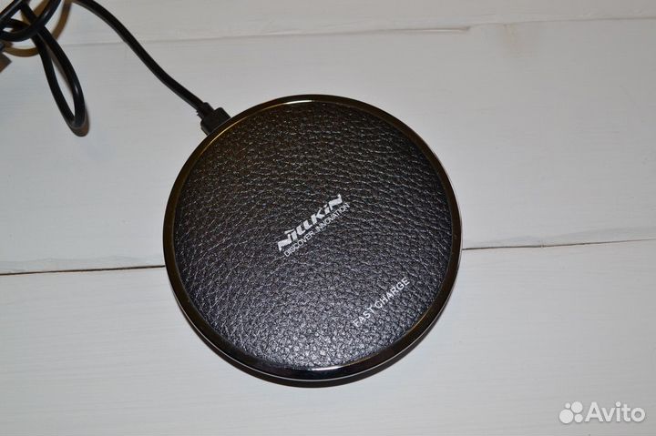 Новое беспроводное зарядное устройство Qi