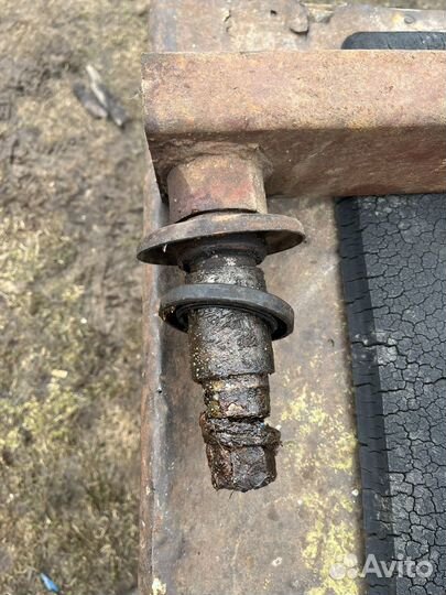 Стойка колес культиватора