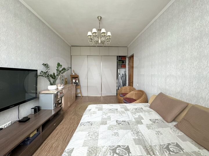 2-к. квартира, 53 м², 5/5 эт.