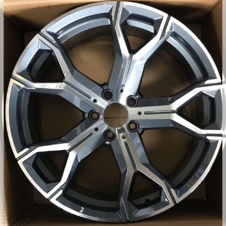 Литые диски FR Replica B5601 10.5×R21 5×112