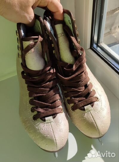 Коньки фигурные женские 36 размер