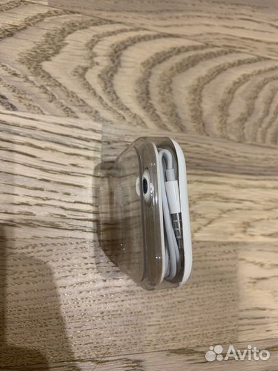 Наушники apple