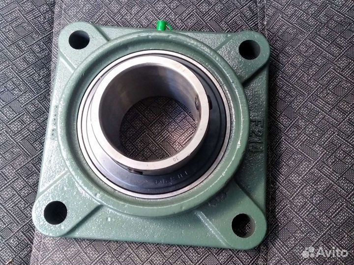 Подшипник в корпусе подшипниковый узел ucp 214
