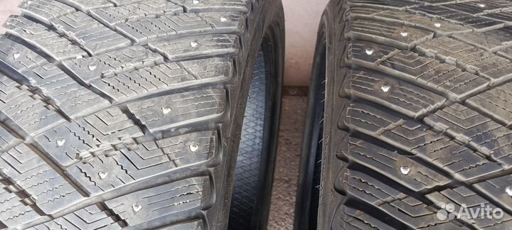 Goodyear Ultragrip Ice Arctic 225/45 R18 и 245/40 R18 97T