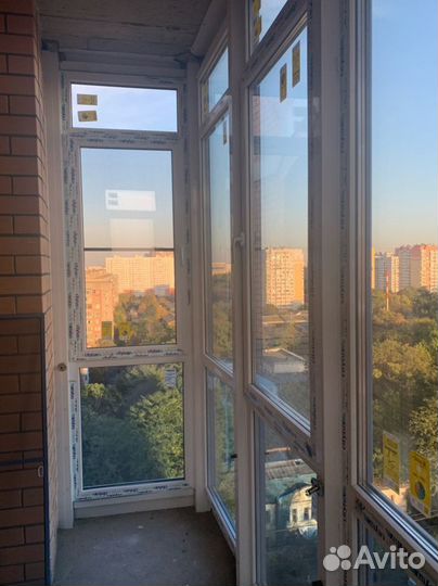 Пластиковые окна и двери новые в Геленджике