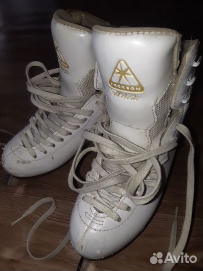 Фигурные коньки 215, 225