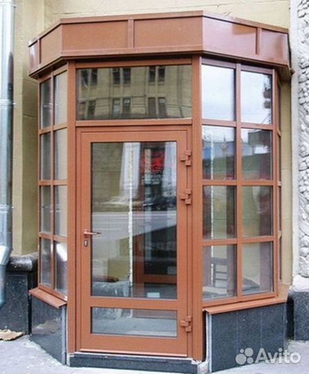 Пластиковая дверь