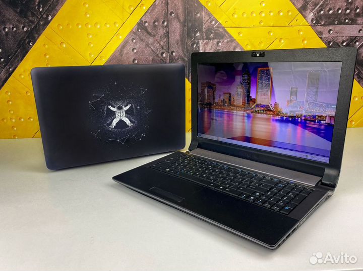 Ноутбук Asus AMD GeForce/Radeon SSD