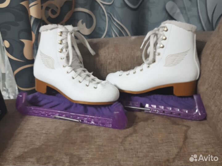 Коньки фигурные 39 размер U-turn